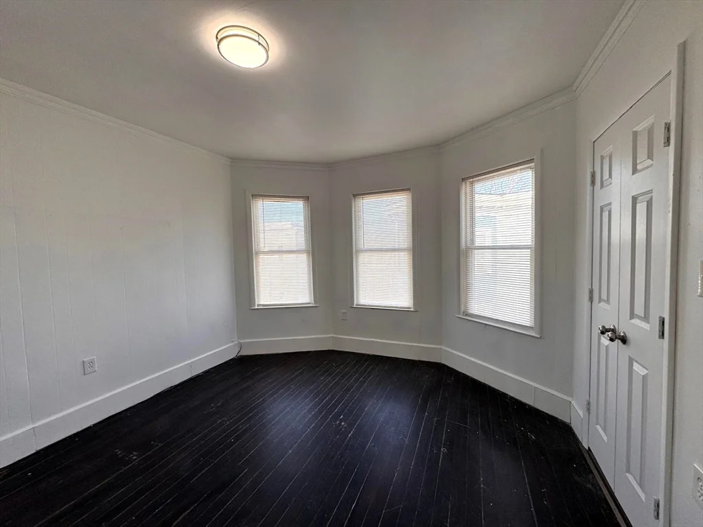 3 bed, 1 bath apartment for rent at 11 Fairmont Pl Unit 3, Malden — photo 5 of 12