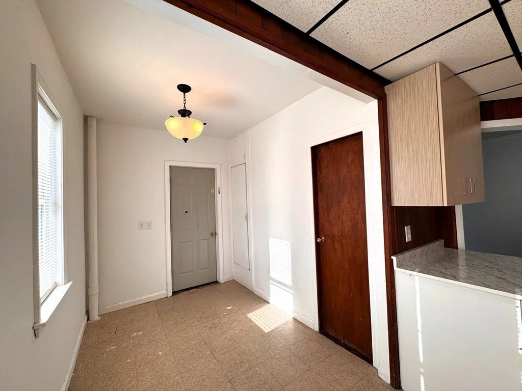 3 bed, 1 bath apartment for rent at 11 Fairmont Pl Unit 3, Malden — photo 4 of 12