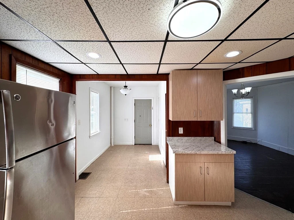 3 bed, 1 bath apartment for rent at 11 Fairmont Pl Unit 3, Malden — photo 3 of 12
