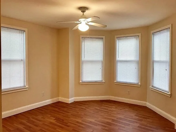 2 bed, 1 bath apartment for rent at 11 Fairmount St Unit 1, Rockdale — photo 4 of 10