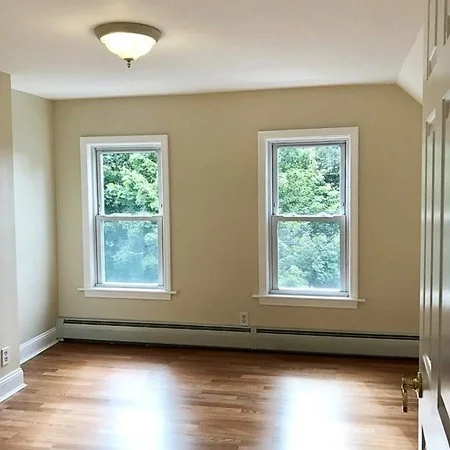 2 bed, 1 bath apartment for rent at 11 Fairmount St Unit 1, Rockdale — photo 7 of 10