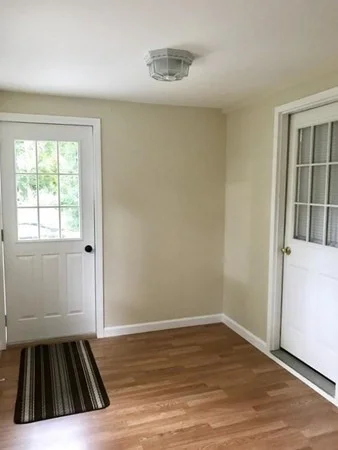 2 bed, 1 bath apartment for rent at 11 Fairmount St Unit 1, Rockdale — photo 2 of 10