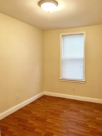 2 bed, 1 bath apartment for rent at 11 Fairmount St Unit 1, Rockdale — photo 5 of 10