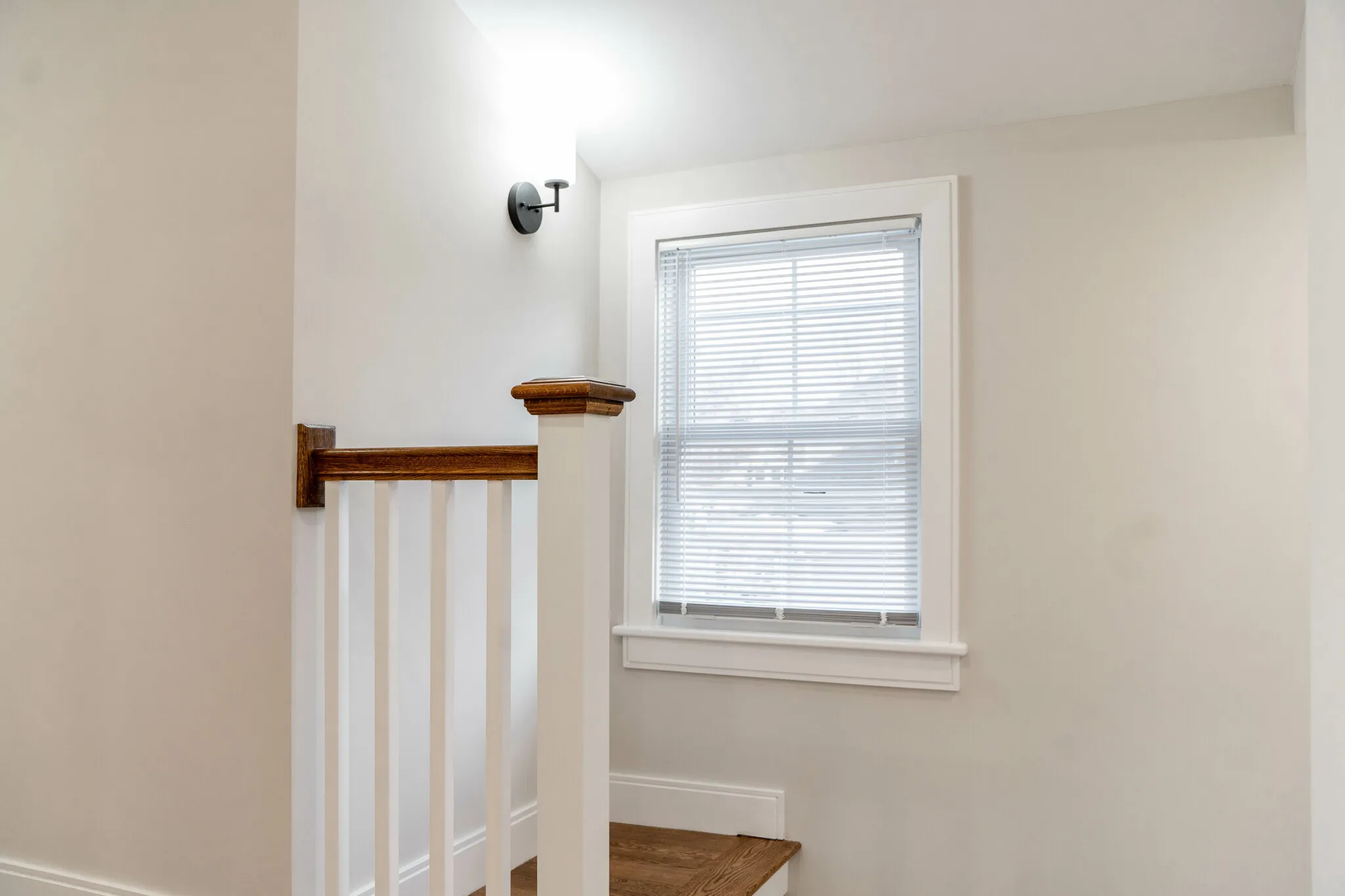 5 bed, 2 bath apartment for rent at 11 Falkland St Unit 2, Oak Square — photo 15 of 28