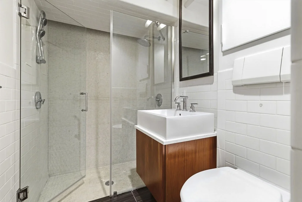 2 bed, 2 bath apartment for rent at 11 Fayette Unit 1, Bay Village — photo 17 of 23