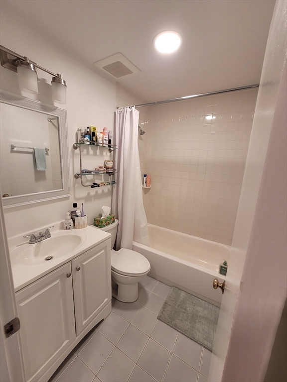 Studio bed, 1 bath apartment for rent at 11 Follen St Unit 3-R, Back Bay — photo 10 of 28