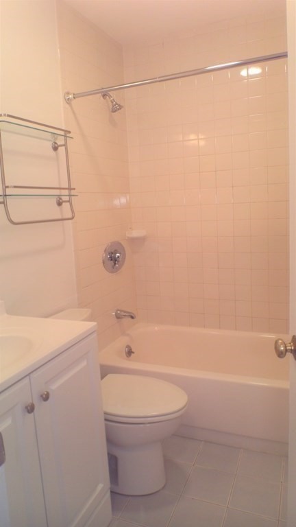 Studio bed, 1 bath apartment for rent at 11 Follen St Unit 3R, Back Bay — photo 12 of 28