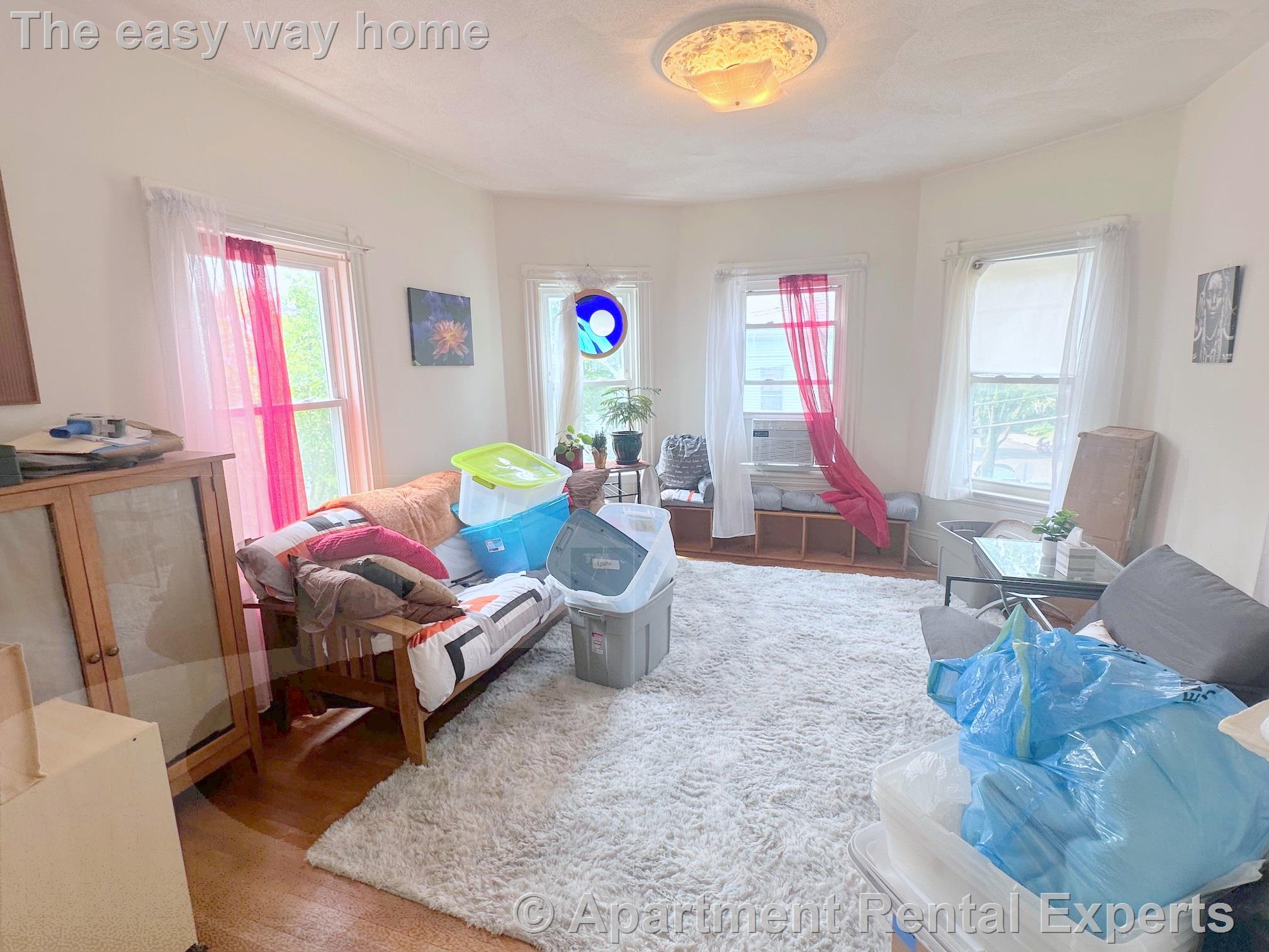 1 bed, 1 bath apartment for rent at 11 Forster St Unit 2, Winter Hill — photo 1 of 13