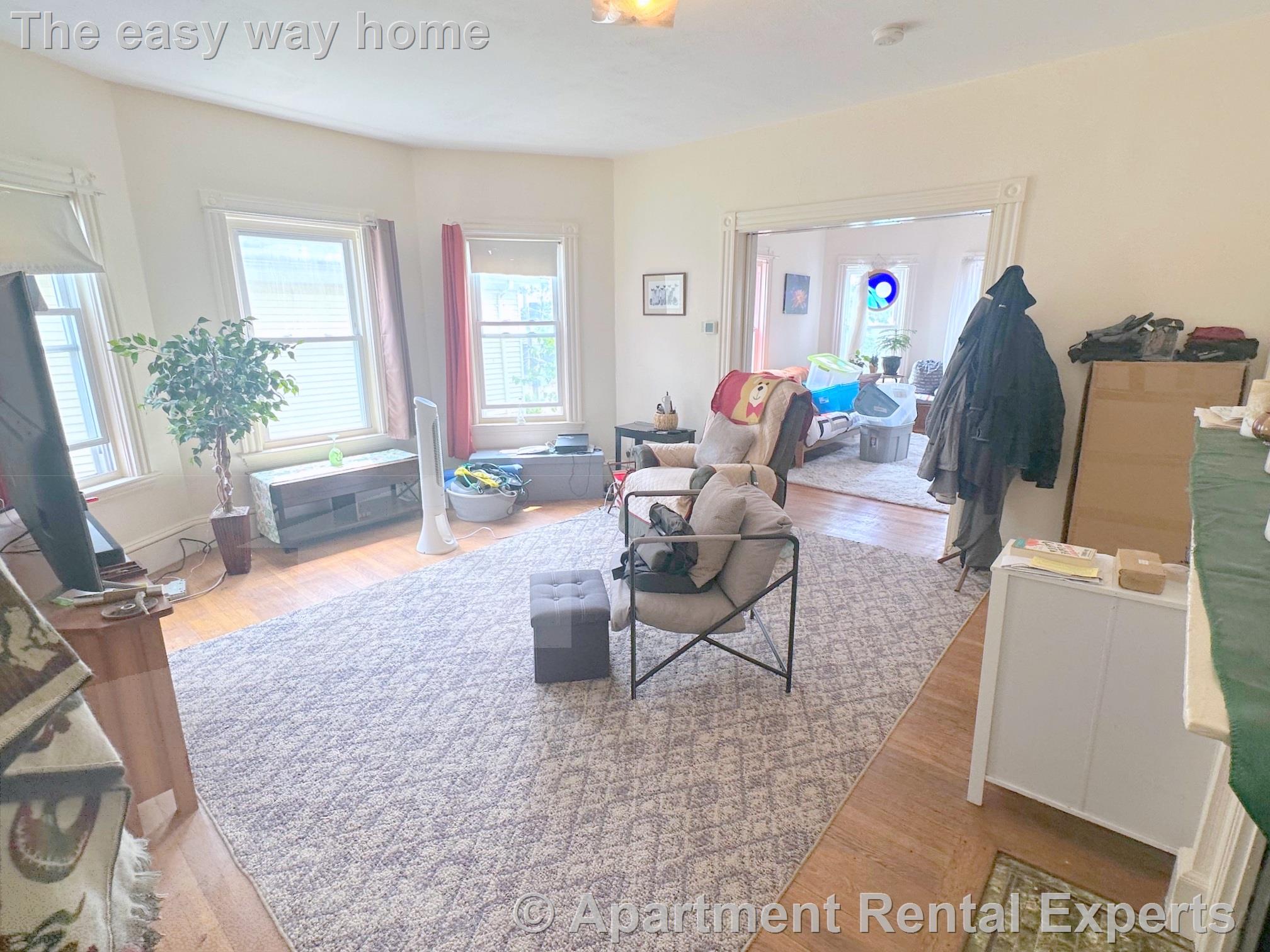 1 bed, 1 bath apartment for rent at 11 Forster St Unit 2, Winter Hill — photo 2 of 13