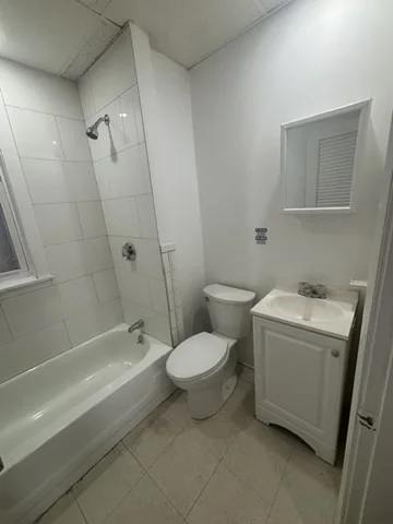 3 bed, 1 bath apartment for rent at 11 Fortesque St Unit 1, Lynn — photo 15 of 18