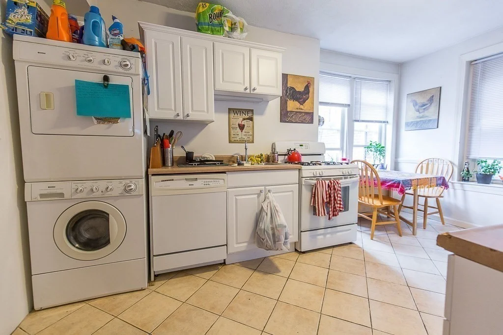 2 bed, 1 bath apartment for rent at 11 Foster St Unit 4, North End — photo 3 of 8