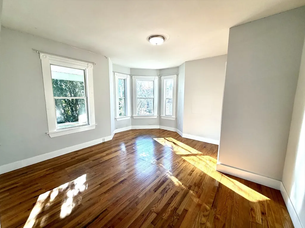 3 bed, 2 bath apartment for rent at 11 Francis Unit 1, Oak Grove — photo 5 of 13