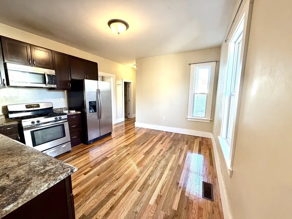 3 bed, 2 bath apartment for rent at 11 Francis Unit 1, Oak Grove — photo 4 of 13