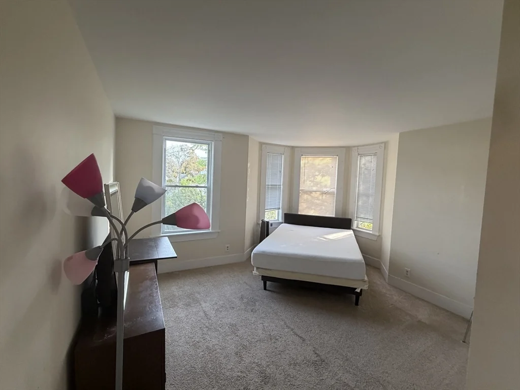 3 bed, 2 bath apartment for rent at 11 Francis Unit 2, Oak Grove — photo 9 of 12