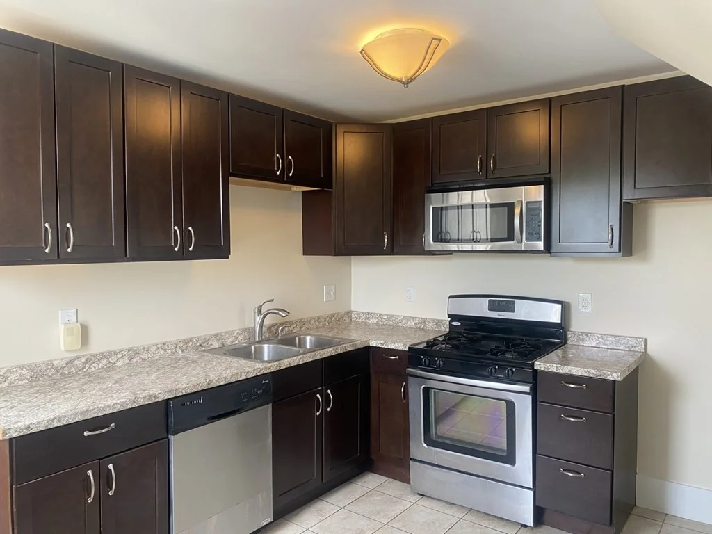 3 bed, 2 bath apartment for rent at 11 Francis Unit 3, Malden