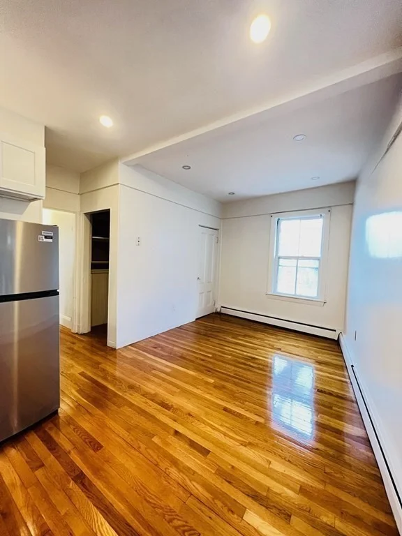 2 bed, 1 bath apartment for rent at 11 Franklin Unit 2, Boston — photo 4 of 16