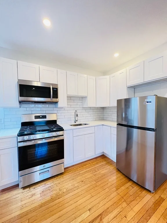 2 bed, 1 bath apartment for rent at 11 Franklin Unit 3, Charlestown — photo 2 of 19