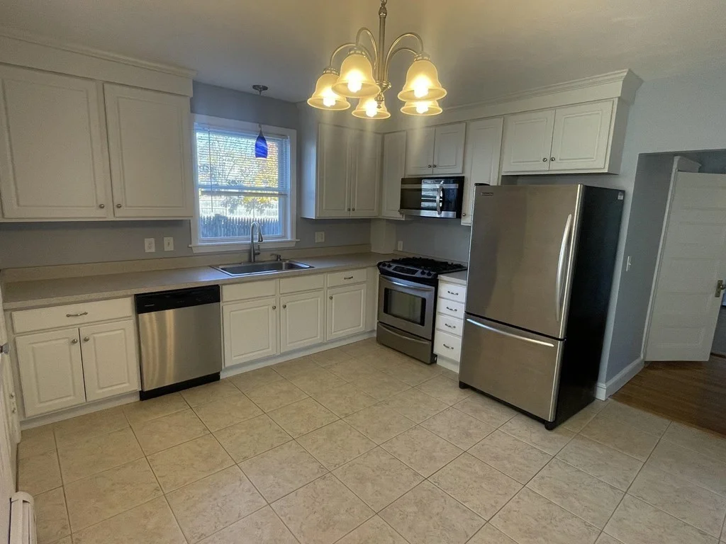 2 bed, 1 bath apartment for rent at 11 Frederick Rd Unit 1, Braintree — photo 4 of 15