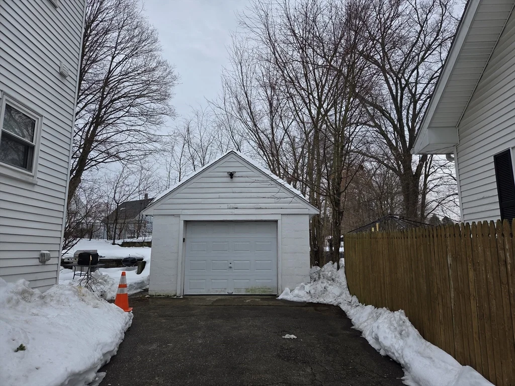 3 bed, 1 bath apartment for rent at 11 Fuyat St Unit 2, Hudson — photo 2 of 14