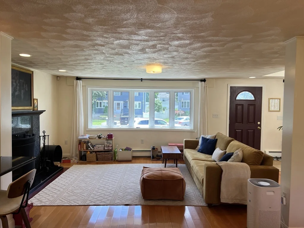 5 bed, 4+ bath apartment for rent at 11 Garrison Rd Unit 1, East Arlington — photo 9 of 42