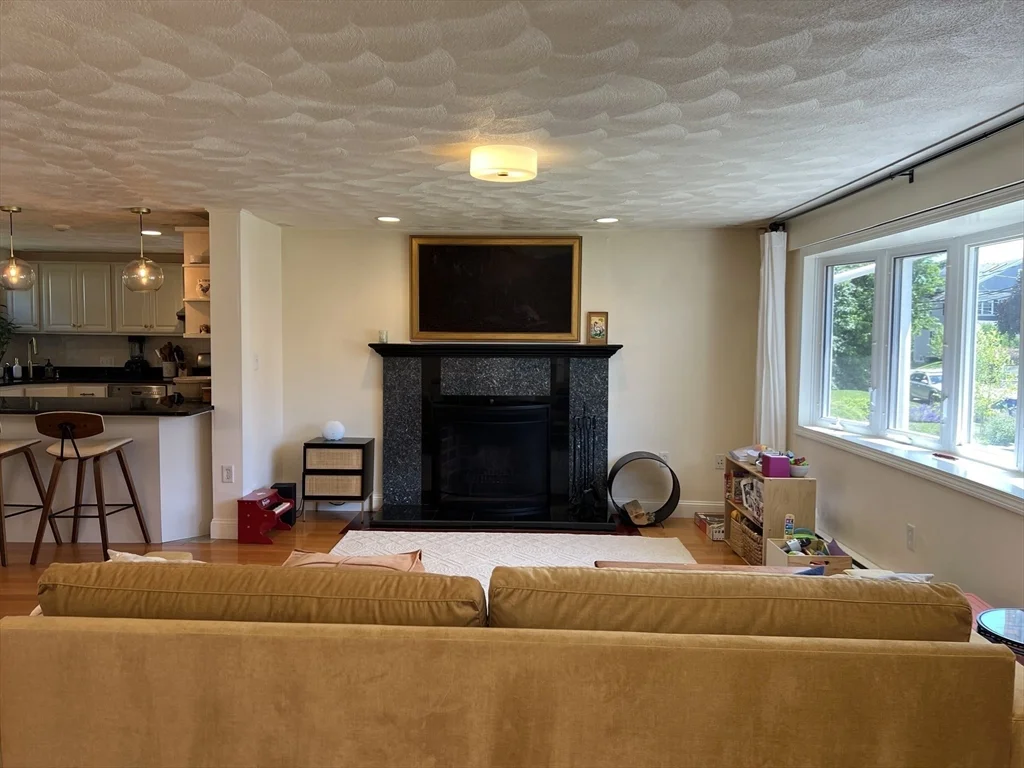5 bed, 4+ bath apartment for rent at 11 Garrison Rd Unit 1, East Arlington — photo 8 of 42