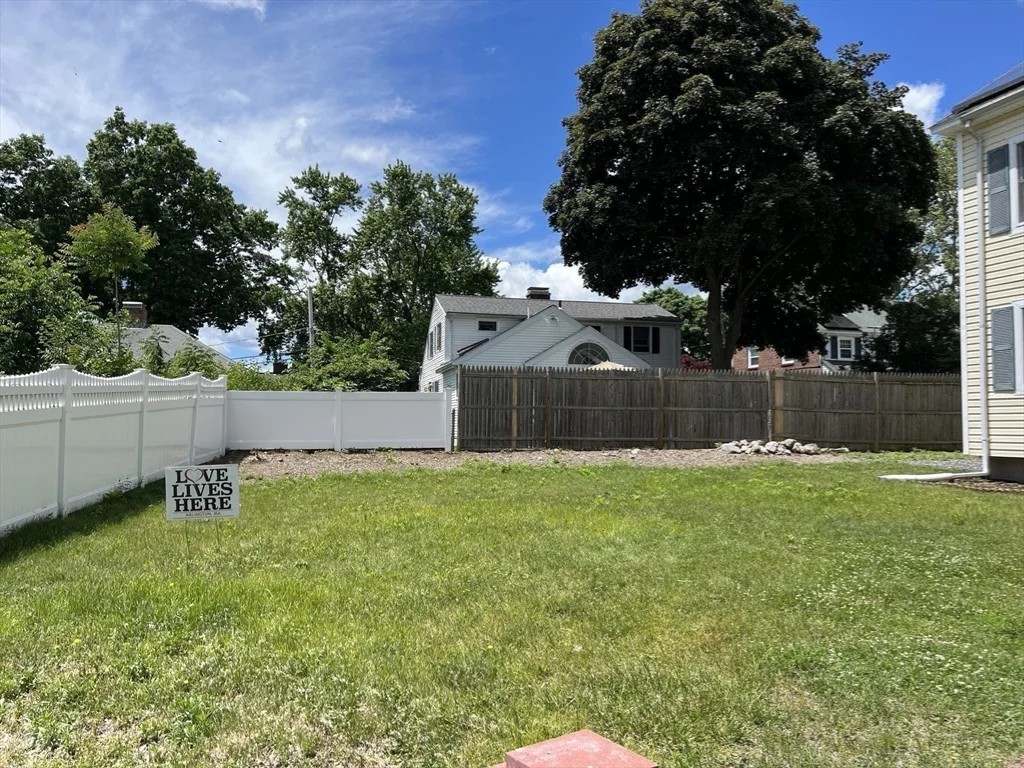 5 bed, 4+ bath apartment for rent at 11 Garrison Rd Unit 1, East Arlington — photo 42 of 42