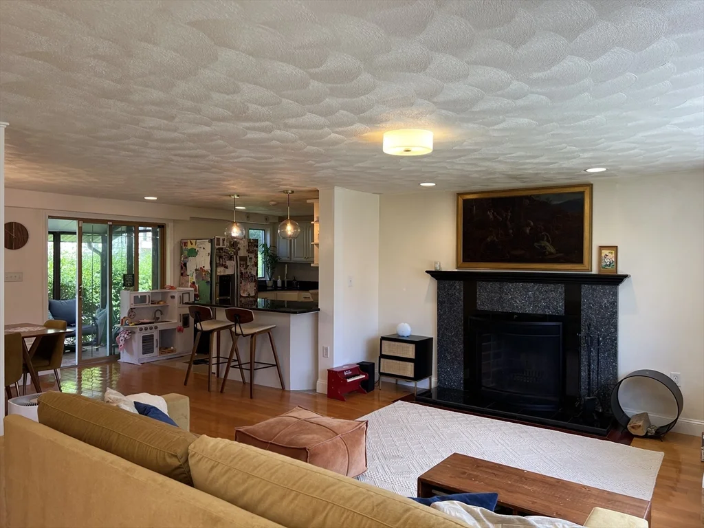 5 bed, 4+ bath apartment for rent at 11 Garrison Rd Unit 1, East Arlington — photo 10 of 42