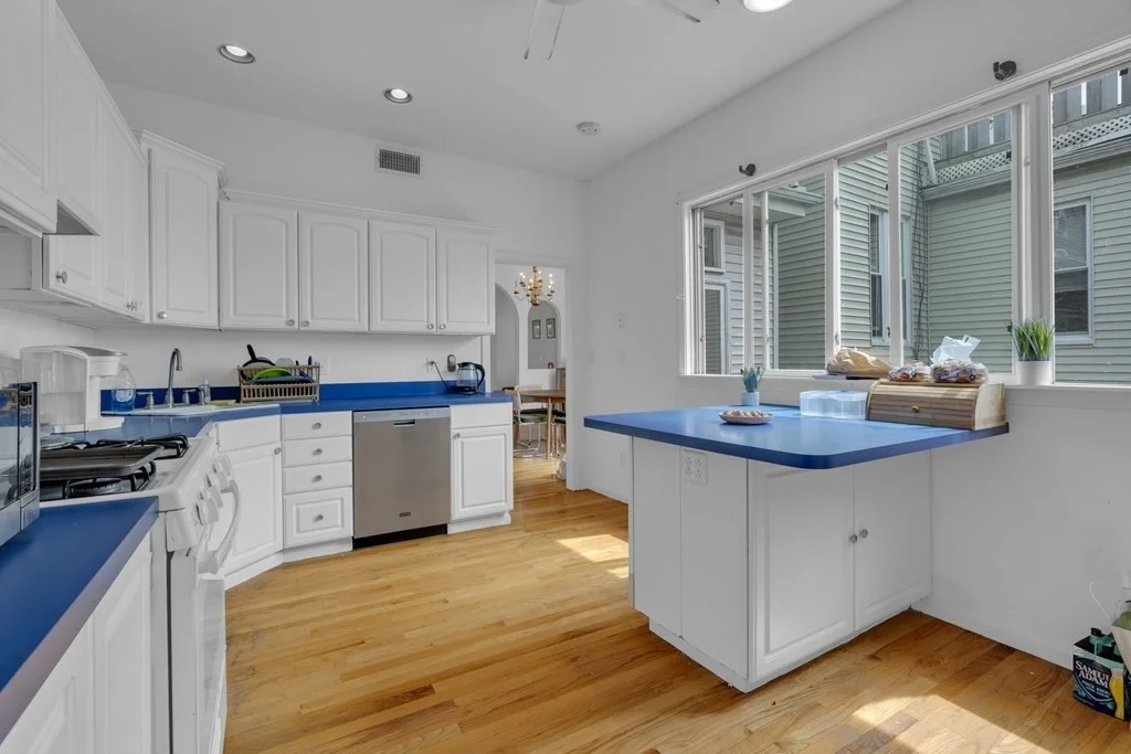 3 bed, 1 bath apartment for rent at 11 Gates Unit 2, South Boston — photo 2 of 19