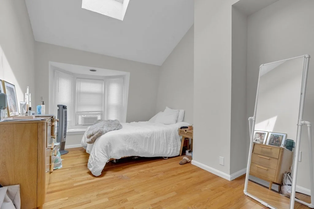 3 bed, 1 bath apartment for rent at 11 Gates Unit 2A, South Boston — photo 10 of 14