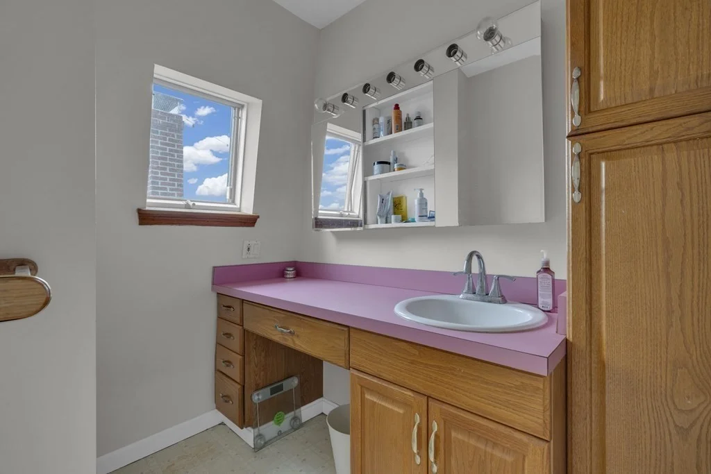 3 bed, 1 bath apartment for rent at 11 Gates Unit 2A, South Boston — photo 12 of 14