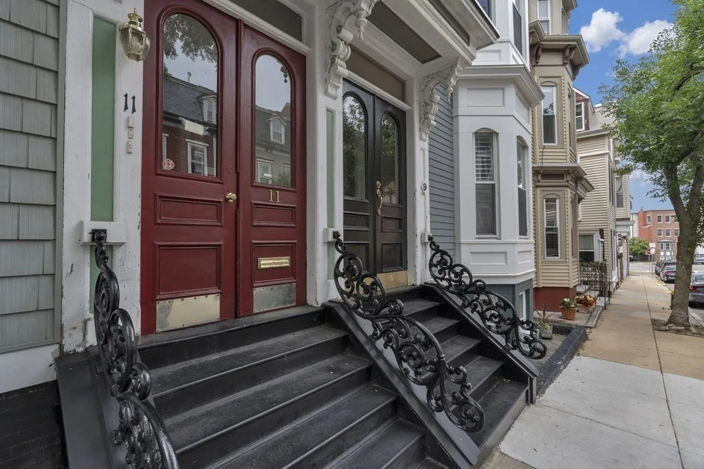 3 bed, 1 bath apartment for rent at 11 Gates Unit 2A, South Boston