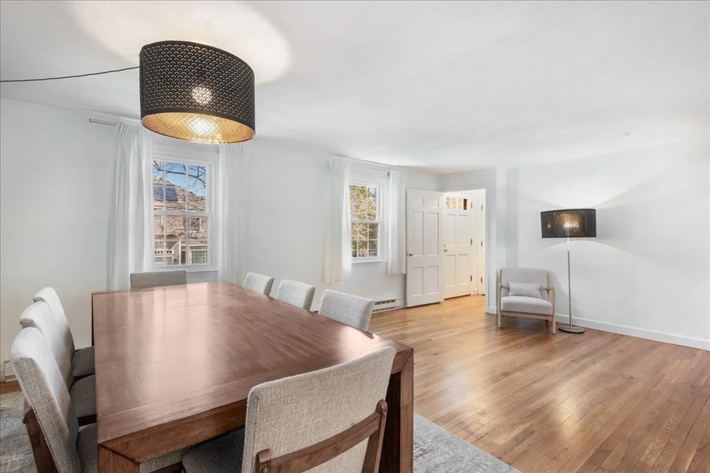 5 bed, 2 bath apartment for rent at 11 Gay St, Needham — photo 3 of 19