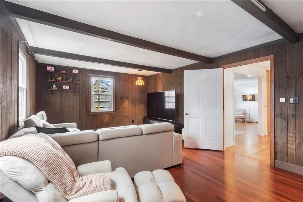 5 bed, 2 bath apartment for rent at 11 Gay St, Needham — photo 5 of 19