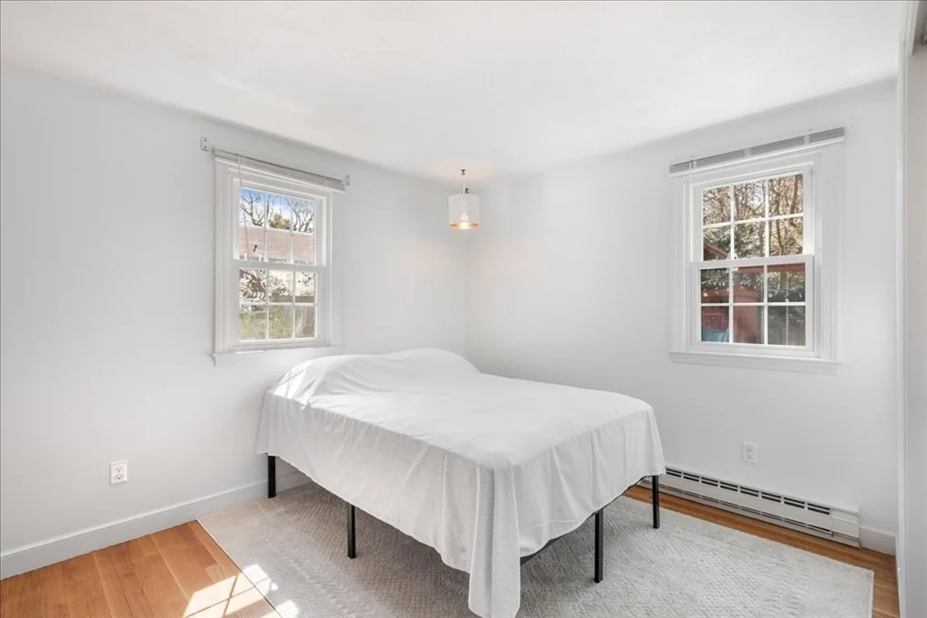 5 bed, 2 bath apartment for rent at 11 Gay St, Needham — photo 16 of 19