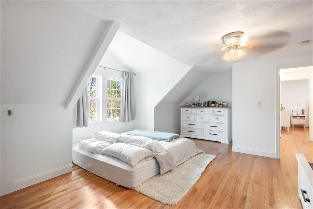 5 bed, 2 bath apartment for rent at 11 Gay St, Needham — photo 15 of 19