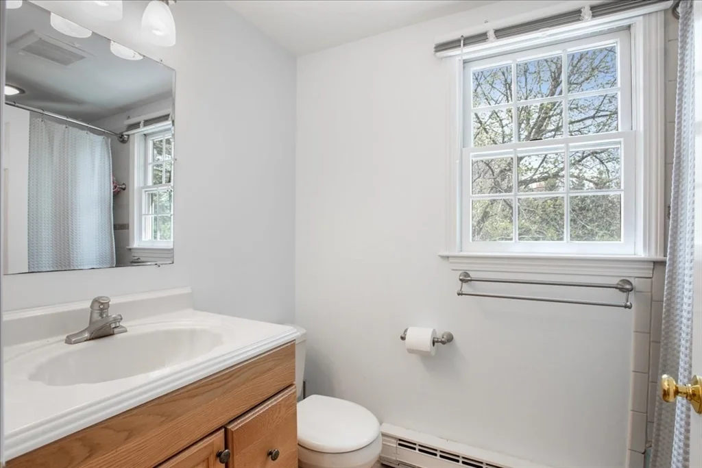 5 bed, 2 bath apartment for rent at 11 Gay St, Needham — photo 17 of 19