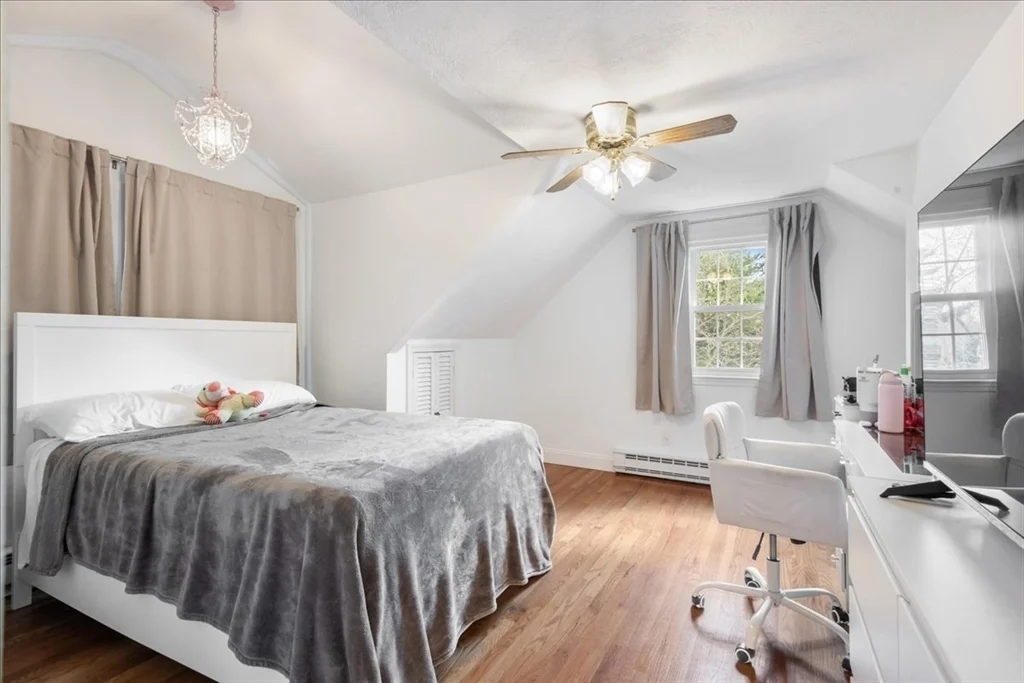 5 bed, 2 bath apartment for rent at 11 Gay St, Needham — photo 13 of 19