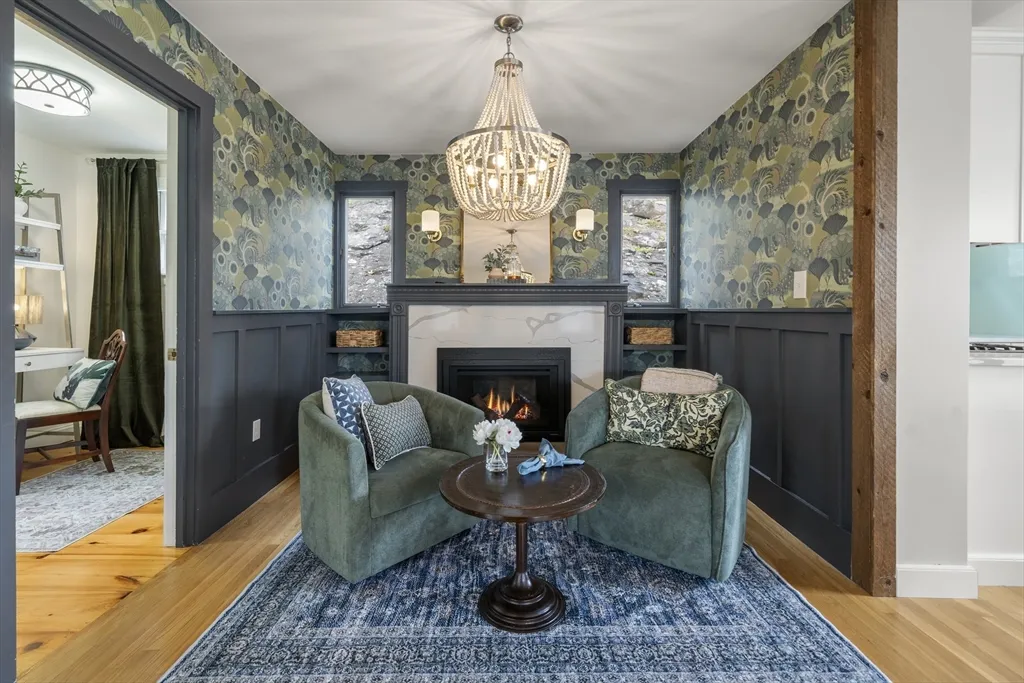 3 bed, 2 bath apartment for rent at 11 Gingerbread Hill, Marblehead — photo 12 of 20