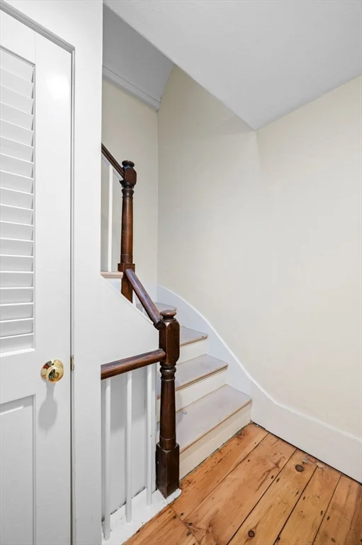 4 bed, 1 bath apartment for rent at 11 Glendale St Unit 2, Glenwood — photo 12 of 29