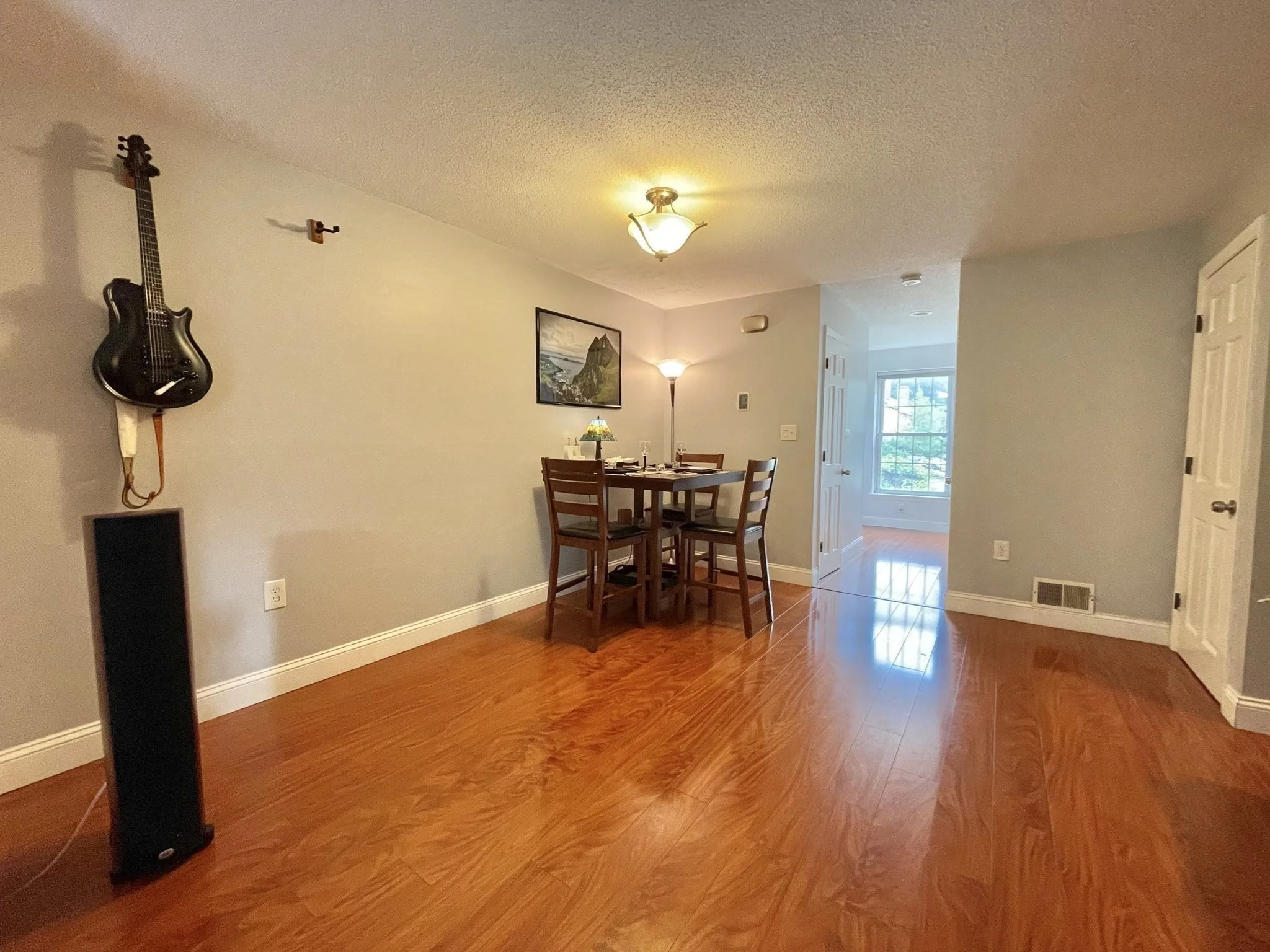 2 bed, 1 bath apartment for rent at 11 Gooseneck Unit 11, Swampscott — photo 6 of 22
