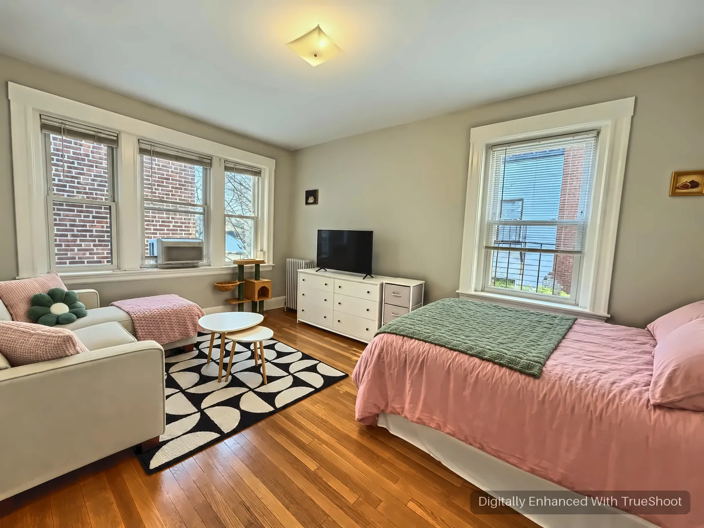 Studio bed, 1 bath apartment for rent at 11 Gray St Unit 11, Neighborhood Nine — photo 3 of 7