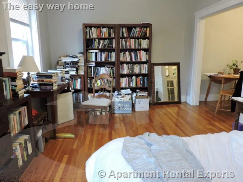 Studio bed, 1 bath apartment for rent at 11 Gray St Unit 11, Porter Square — photo 2 of 7