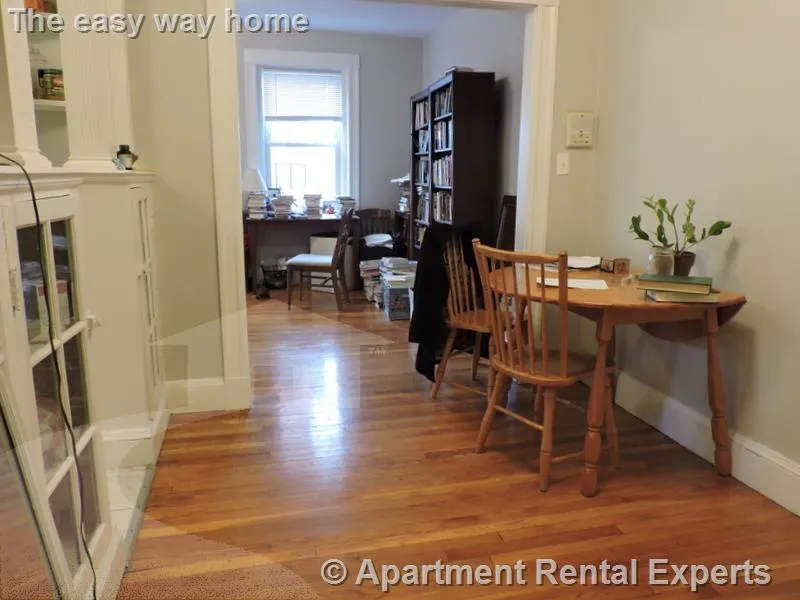 Studio bed, 1 bath apartment for rent at 11 Gray St Unit 11, Porter Square — photo 3 of 7
