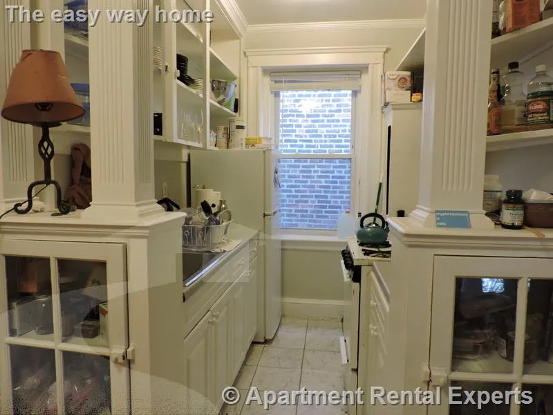 Studio bed, 1 bath apartment for rent at 11 Gray St Unit 11, Porter Square — photo 5 of 7
