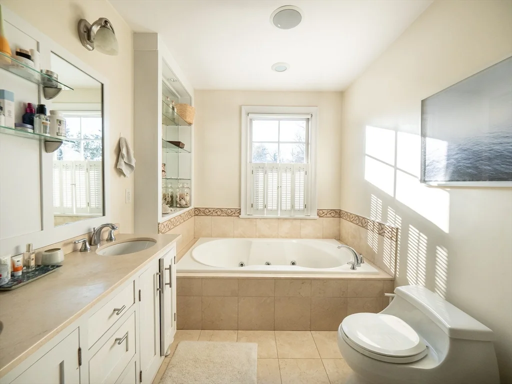 4 bed, 3 bath apartment for rent at 11 Green St, Milton — photo 31 of 42