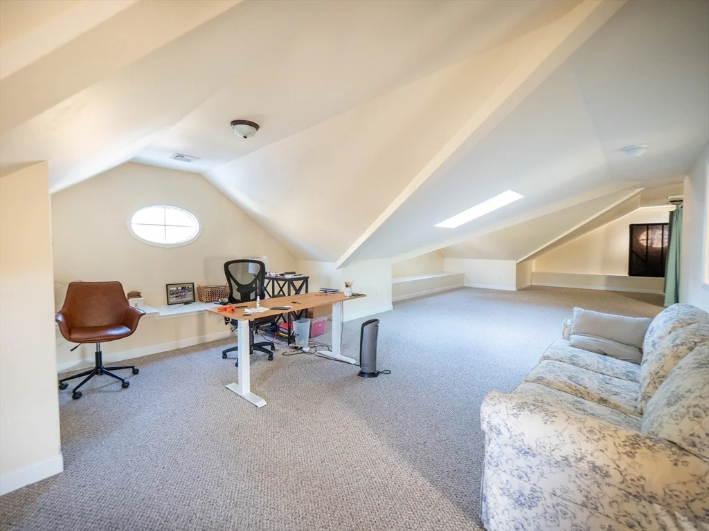 4 bed, 3 bath apartment for rent at 11 Green St, Milton — photo 35 of 42