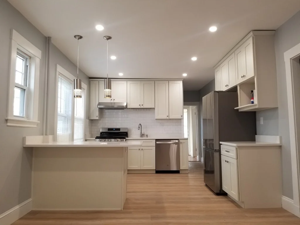 3 bed, 1 bath apartment for rent at 11 Grossman St Unit 11, Quincy — photo 2 of 12