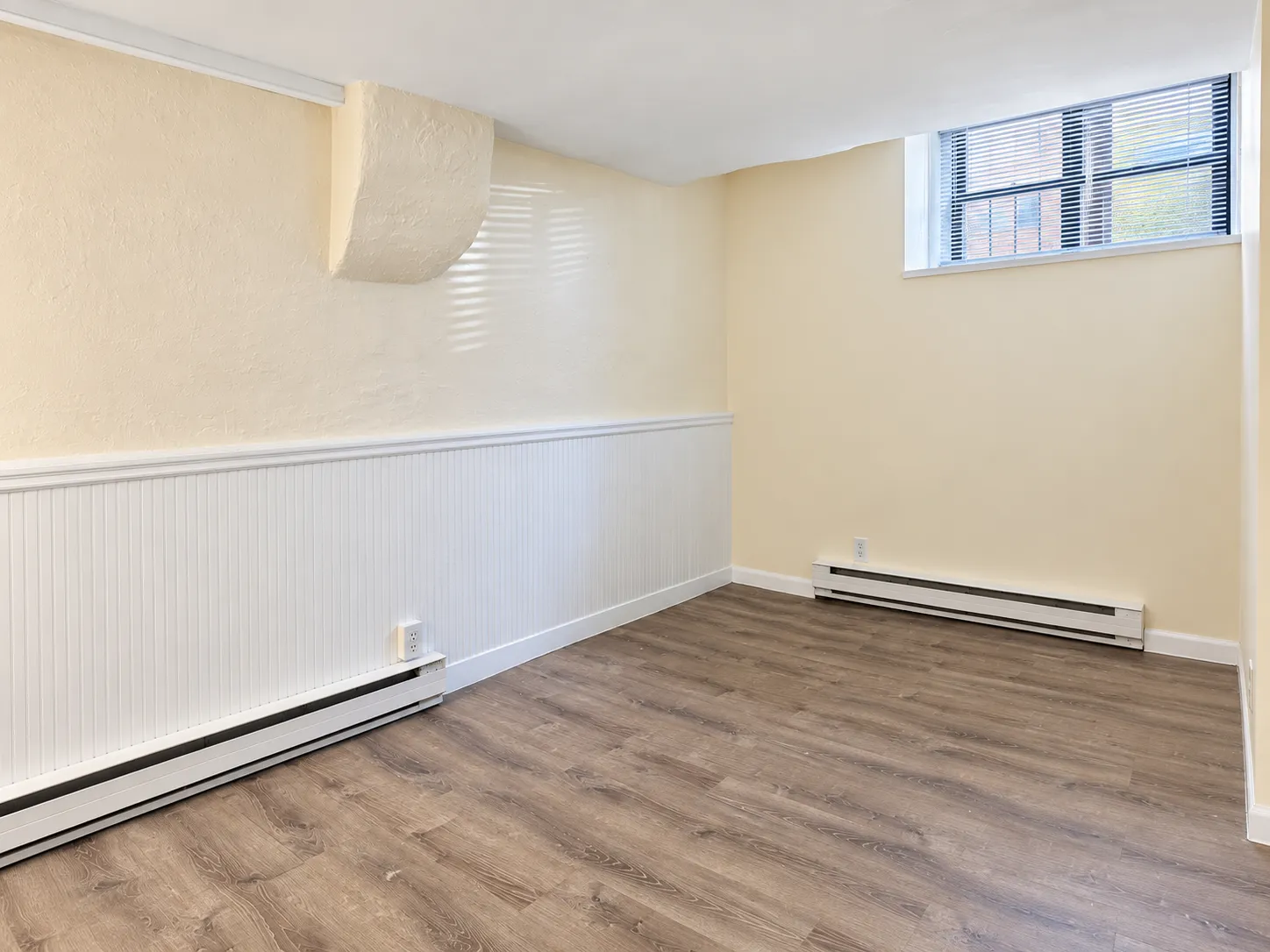 1 bed, 1 bath apartment for rent at 11 Grove St Unit 1, Beacon Hill — photo 2 of 10
