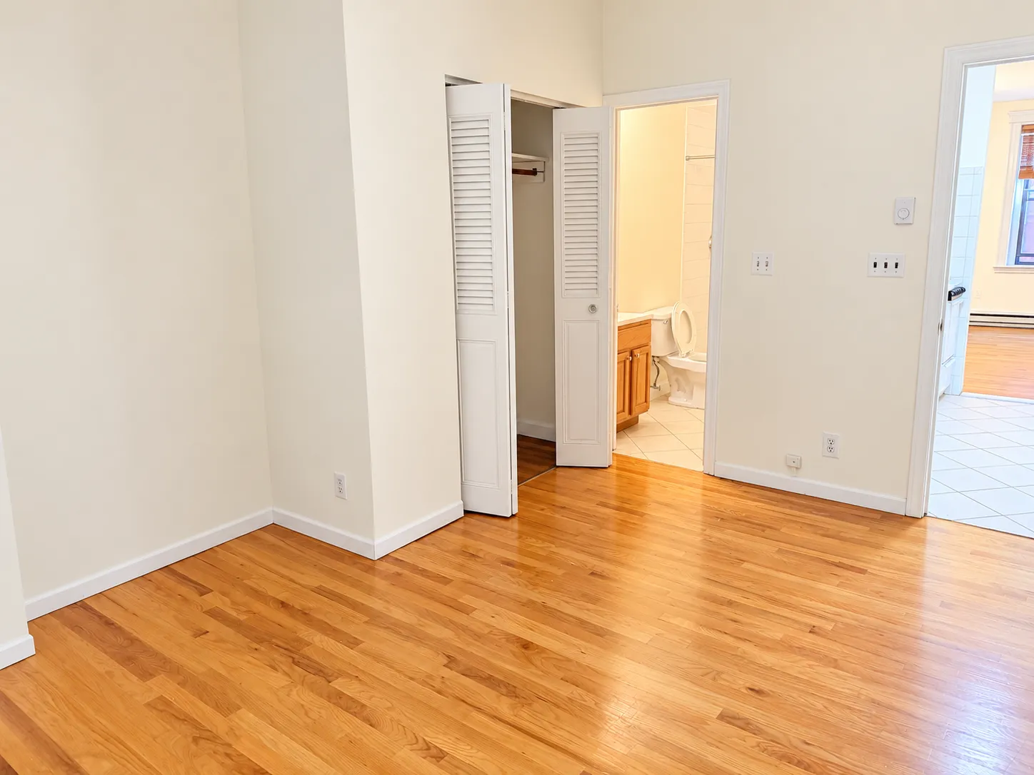 1 bed, 1 bath apartment for rent at 11 Grove St Unit 3, Beacon Hill — photo 6 of 9