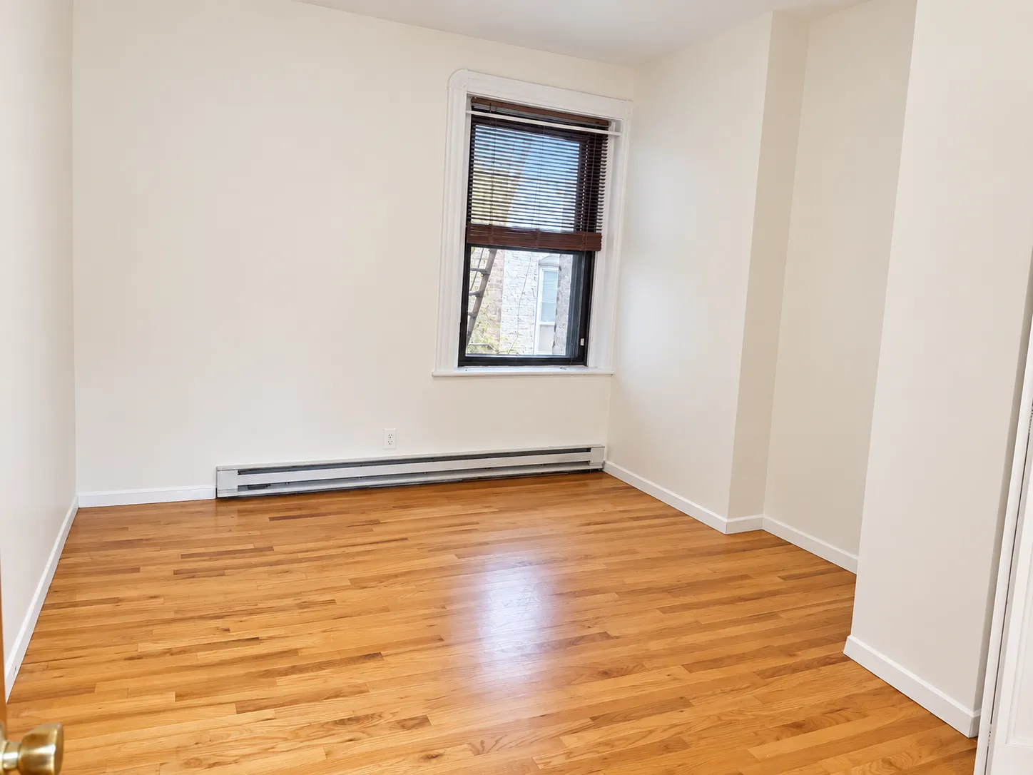 1 bed, 1 bath apartment for rent at 11 Grove St Unit 3, Beacon Hill — photo 7 of 9